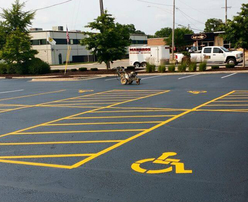 Commercial parking lot line striping and pavement marking Rockford IL